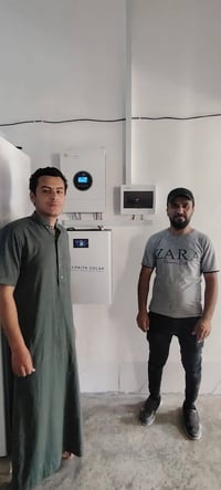 آشور للطاقة • ألواح ٦٠٠ واط • بطارية ٧٫٥ كيلوواط