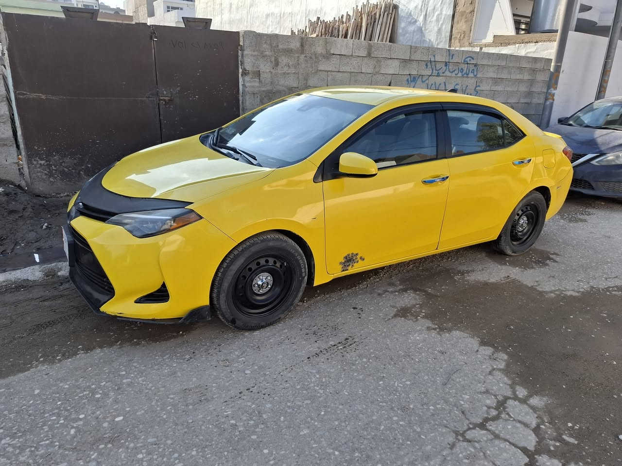 سلام عليكم  فقط بيع اخوان بدون مراوس ونقد فقط
كورلا موديل 2018 رقم بغداد موصفات LE 
كير محرك صدر تبريد تتدفئه دفتر بانزين بي  نقابه صفر 
سنويه خلصان صار شهر مشروع وطني تحويل مباشر ثاني يوم ضرر صفحه السكن ث قطع امامي تبديل فقط تصليح طرف شاصي السكن وضرر خلفي بي 
سياره جاهزه لبيع فقط السعر 127 وبي مجال 
الشراي يتصل *********** 
مكاني كركوك
