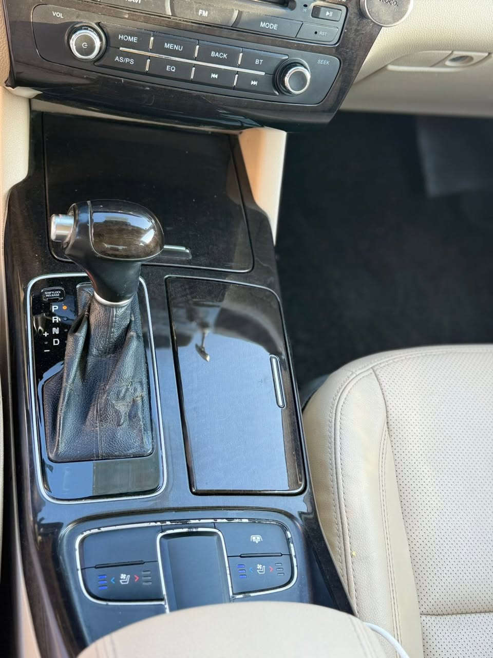 كيا كادنزه للبيع ❤️2014 السياره  جديده معنى كلمه ماشه 100 ألف  مكفوله كفاله عامه السياره مال شركه جديده فول VIP ف ول للخير   رقم بغداد بسمي إلنكليزي جديده السعر 165وبيه مجال هاي السياره 0بس اليدور جديد عنوان بغداد البياع ✌️😊❤️👌***********
