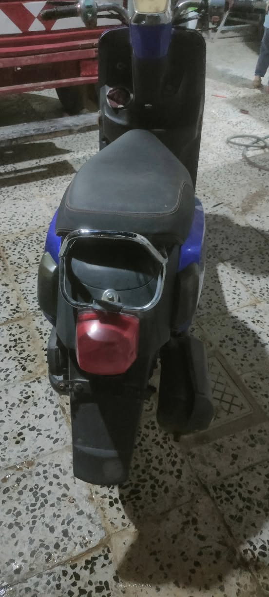 دراجه بوليس صيني نكره سلف عايزه بس جاملغ وهندر مكان بابل لقاسم
اسعر 275وبيه مجال بصيط عل فحص 
لشراء او ستفسار ***********
