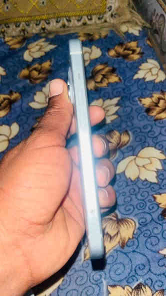 السلام عليكم ايفون 15. العادي ذاكره 128 بطاريه 88 جهاز ماداخل صيانه غراض الشركه كيبل وكورتون وياه مال الشركه جهاز جديد خلص ضمان الشركه قبل شهر السعر ٧٥٠وبي مجال 
***********
بابل مشروع المسيب
