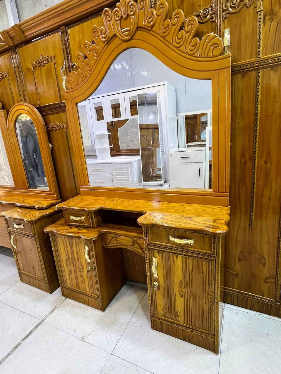 يا الله 🤲🧿 غرفه صاج مستخدم اخو الجديد سعر جوه سوك بلاش 🤩 فقط 750لف قفل مع شد نقل دخل بغداد مجاني و المحافظات بكروه للاستفسار والحجز اخذ صوره و دزو واتساب فقط و اذا عدكم غرف للبيع دزوليأشتري.***********
