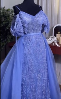 ملابس • قياس ٤٨