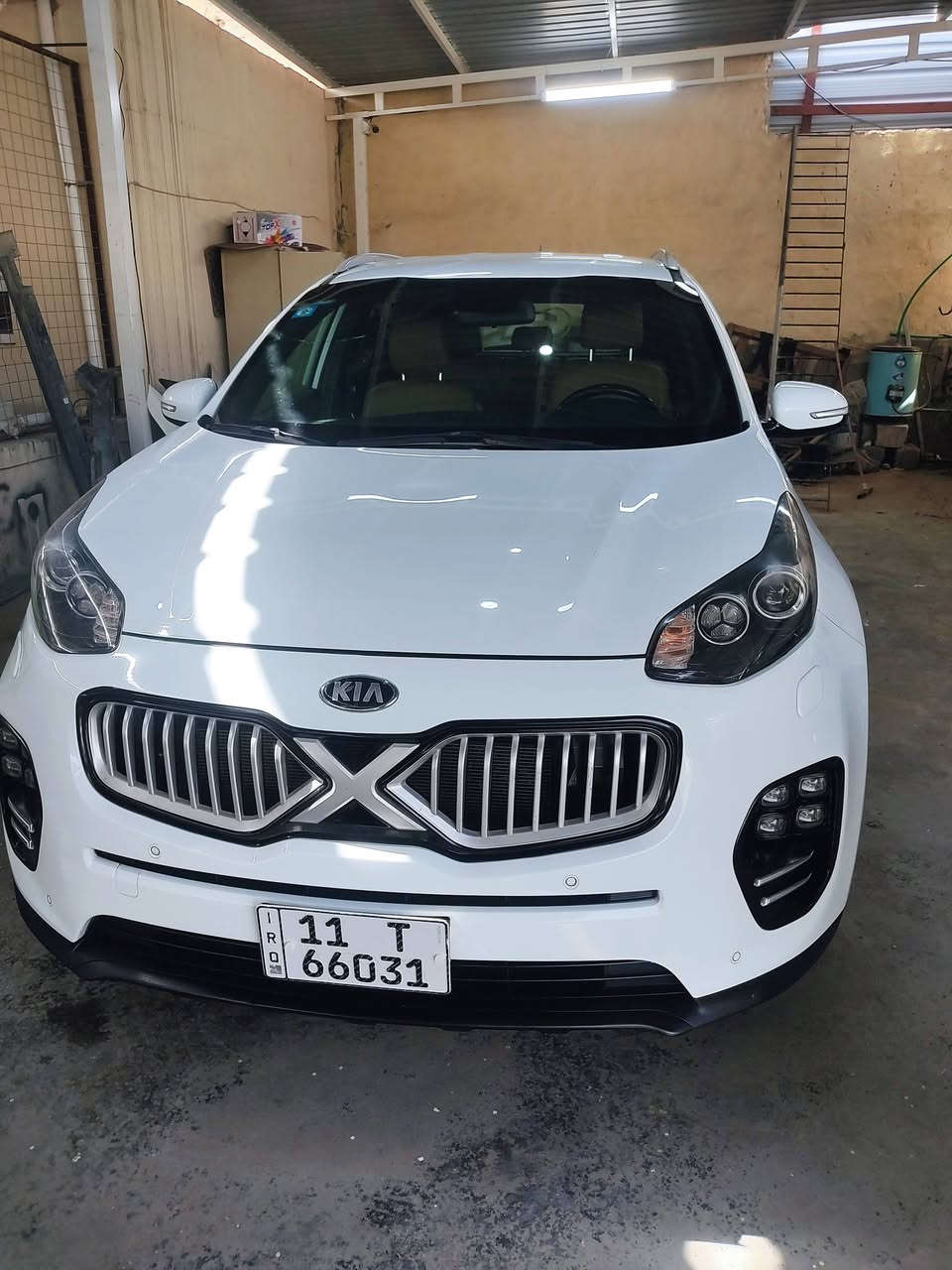 سبورتج موديل ١٨ خليجي مكفولة السونار موجود 
محرك كير شركه مكفول 
حساس أمامي خلفي 
داخل بيجي 
مري شفط 
يدات نيكل 
مكاني اليوسفية 
سعرها ١٨٣
***********
