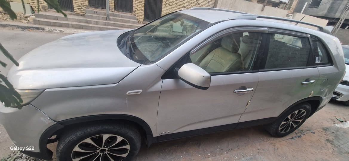 سورنتو مديل 15 خليجي
رقم اربيل وكالة باسمي
6سلندر 
7راكب
بيه قطعتين صبغ بنيد وجاملغ الايسر وباب رش
نص فول
سعر 145 وبيه مجال
مكاني البصرة
للاتصال ***********
