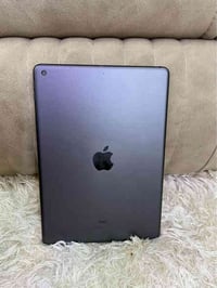 ايباد 9 مامفتوح ولامبدل بي شي ذاكره 256  السعر 380 البصره حي المهندسين...