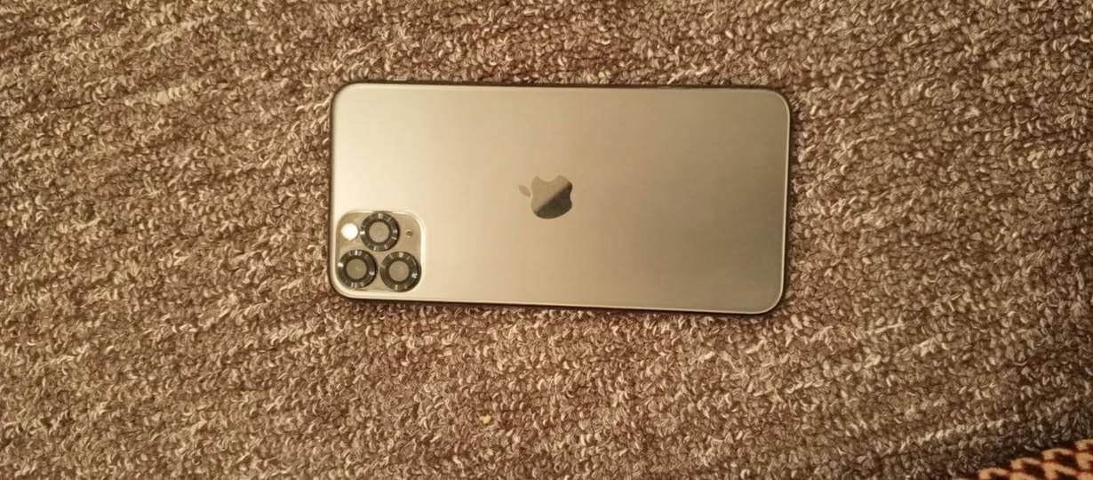 ايفون ١١برو ماكس ذاكره٢٥٦ بطاريه٨٥شرط مامبدل بي شي 
السعر٣٥٠
***********
