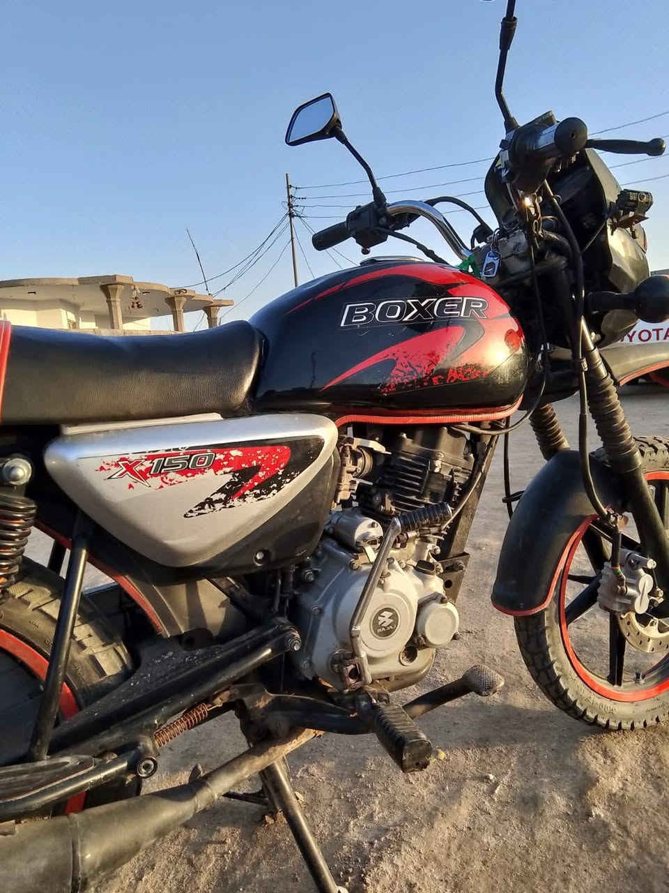 السلام عليكم اعيد النشر بسبب الوعود الكاذبه دراجه بوكسر موديل 21 جاهزه من كلشي  اوراق كامل السعر 1350 مليون وثلثميه وخمسين وبيها مجال الرقم ***********0
