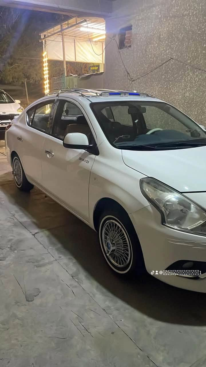 سلام عليكم صني هندي موديل 2020 رقم اربيل سنويه بأسمي تنتهي 2030 الباب الخلفي وره السائق بيه رصعه خفيفه لاتبديل ولا حار ولا بارد ولا صبغ ماشيه 106 بدون غراض الجمبزه ابيع 105 
*********** واتس فقط يشتغل
