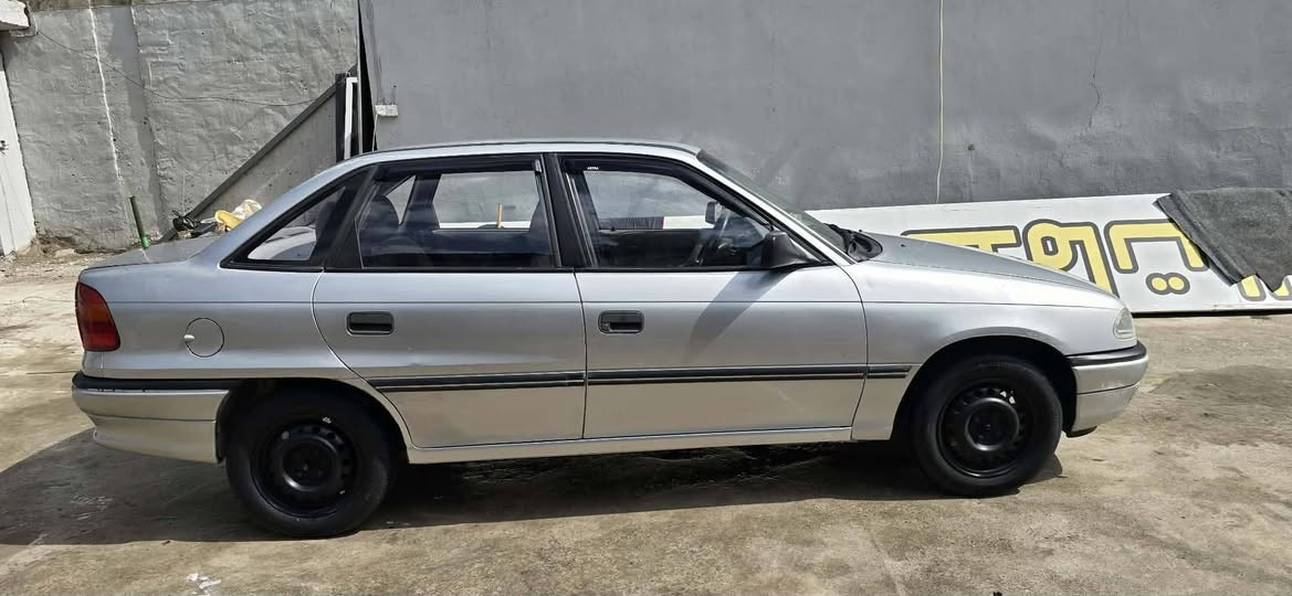 سياره استر موديل 93 محرك 16 سياره كله على وضع شركه كابون بانزين بيه المكان موصل ايسر ***********
***********
