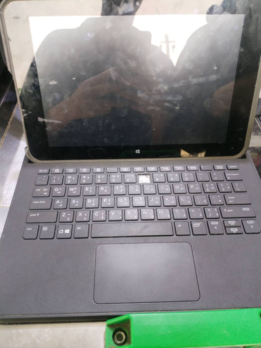 موصفات معالج بتيوم رام2g مساحه 128g لابتوب لمس نضام ويندوز8