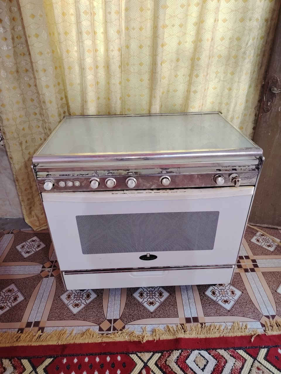 طباخ كريازي للبيع عوزه ترتيب الشراي يتصل 078 937 39520
