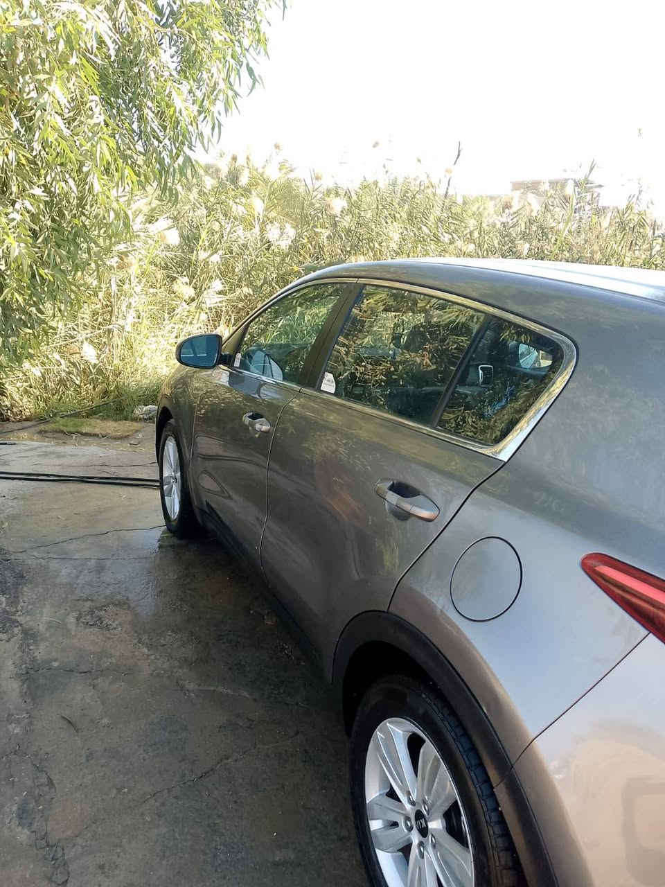 سلام عليكم سبورتج موديل 2017 وارد أمريكي حادثهه حافه البنيد بس وراجع بارد بدون صبغ السياره كير محرك خير من الله سياره بسمي رقم بغداد تحويل ثاني يوم سعرهه 150 وبيهه مجال للاستفسار الاتصال ***********
