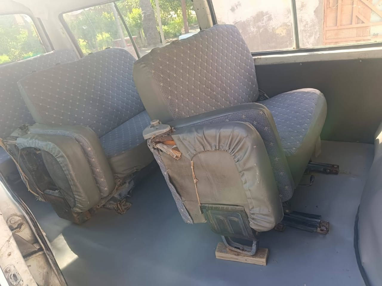 هونداي باص موديل ٩٥ تحويل الوكاله كير ومكينه ونجي السياره خير من الله سعره ٣٥ وبيه مجال التفاصيل على هذا الرقم ***********
