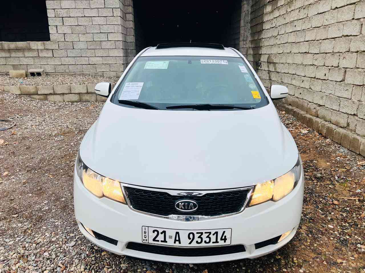 كيا سيراتو موديل 2011 فول مواصفات فتحه سقف بصمة شفتات ستيرن مري شفط تحكمات ستيرن بدون صبغ بدون بارد محرك ما مفتوح تبريد لمس  رقم جديد سنويه جديده هزي جديده سياره جديده مابيهه مصرف جاهزه طخم صدر كله جديد طخم تواير جديد شرط التحويل مكان السيارة  الموصل/ناحية القيارة/قرية الحاج علي الشراي يتصل ***********
