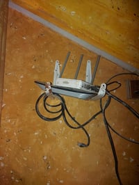 شبكه كامله سعرها 50           07810507227