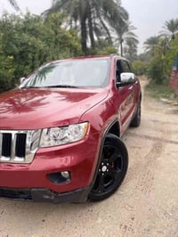 جيب لاريدو 2011 للبيع  مواصفات عادية  محرك 6 سلندر   3600cc لون ماروني...