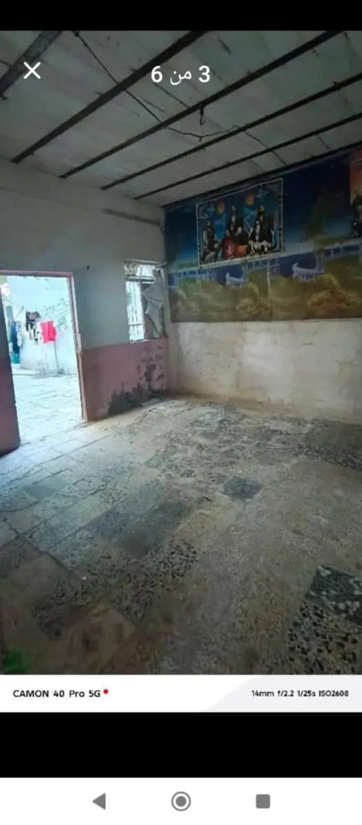 بيت بحي نصر قرب شارع بنزين خانه بسح خلف الدفاع المدني يحتوي على غرفتين وصاله ومطبخ وتخاريج وطارمه المساحه 180متر الستفسار اتصل عل وتساب او تصال عل خط ***********
