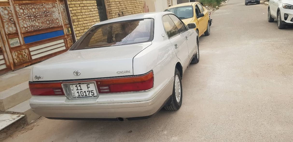 بطه فصل موديل 95 كفاله من كلشي ضربه وخياس وتعمير وصبغ كير محرك 2500 ديلكو
تايرات جدد حداديه كهربائيات كلها شغاله شاشه تاب نضام اندرويد مع كامره سياره ع وضع الشركه مابيها اي جطل ولا تلزيك  تبريد منضومه كامله بس كمبريسر وكف رقم بغداد جديد سنويه لل29 مداور ثاني يوم  مكان ناصريه مركز *********** 
السعر 69 بيها مجال حك الجيه
