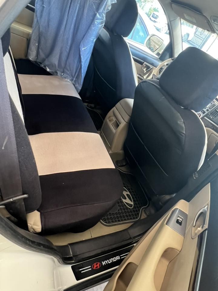 السلام عليكم سنتافيا 2012 خليجي شركه العامه رقم بغداد انكليزي سنويه ل 29 جاهزه ومكفوله كير محرك كهربائيات صبغ بارد كلها مكفوله حتى الدعاميات بدون صبغ  

سته سلندر 3500 
7 راكب
 3 قطع تبريد
 فور ويل 
غرفتها جدا نظيفه 
تبريد تدفئه كهربائيات كلشي بيها شغال وبلادي 
يحتاجلها فقط اذان شويه تعبانه وحده فقط جهه الصدر 

مكان المنصور  بيع فقط بدون مراوس 
سعر 160 
***********
