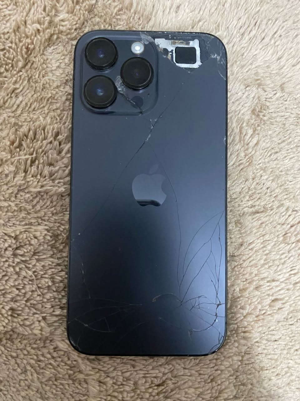 ايفون 14 برو ماكس ذاكره 256 بطاريه 80 ماستر A/AA لون اسود مبدل بي  شاشه نوعيه اصليه سعرهة 300 وضهر مكسور لباقي كله شغال فيس ايدي شغال شاشه الوان طبق الاصليه ما ملعوب بي شي غير شاشه لباقي كله على وضع الشركه

السعر 550 الف  وبي مجال للشراي
مكاني بغداد الامين الثانيه
***********
