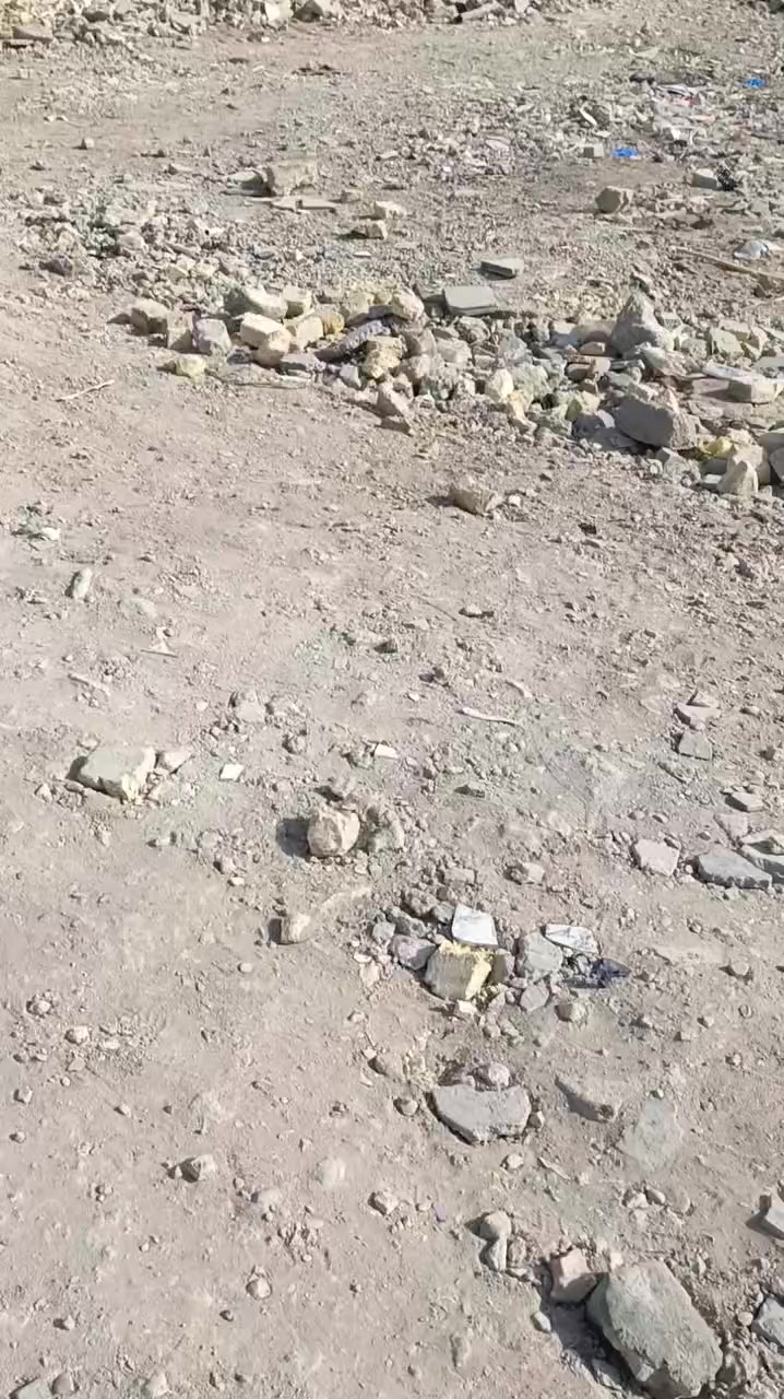 قطعه ارض للبيع منطقة الصخيين مقابل الطاقه الشارع إلي بعد شارع ابو كميل القطعه ركن مساحتها 240ثالث قطعه عن الشارع العام للاستفسار الاتصال ***********
