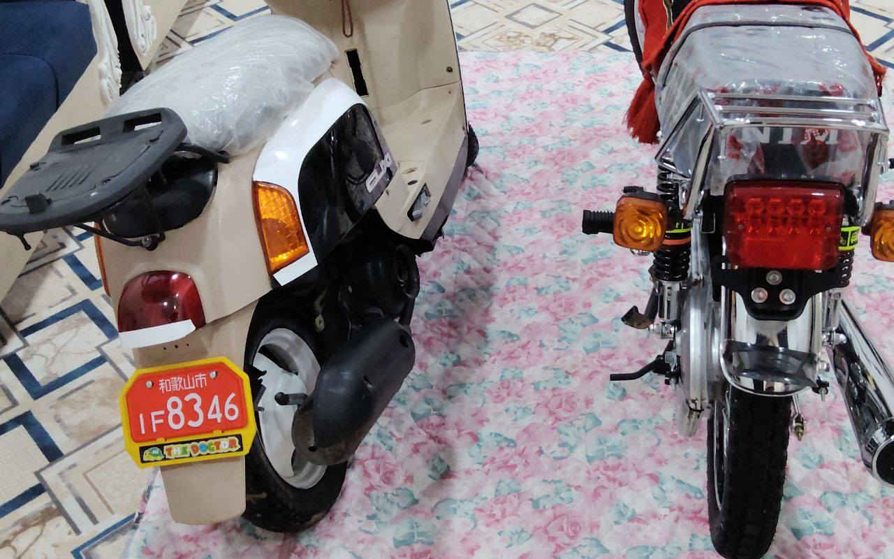 ماكس بوليسي موديل ٢٠٠٨ داخل كريمي كفرات مختم وموجود داخلها الاملح همين كاملة مابيها نقص محرك مبدل ولفات بس اصليات ستن ستيل يم امير عوض دراجة ناعمة وحلوة  شلعة ومعدل سعرها 850 وبيها مجال للشراي
مكاني كربلاء الحسينية
هذا رقمي اتصل او واتساب ***********
