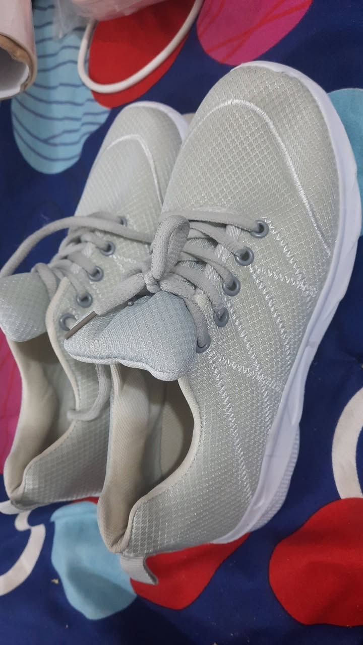 القطعه ب ٦ الف واذا كلهن على ٥ الف


**إذا كنت صاحب هذا الإعلان وتريد حذفه لأي سبب، رجاءا أرسل رسالة إلى الدعم الفني**