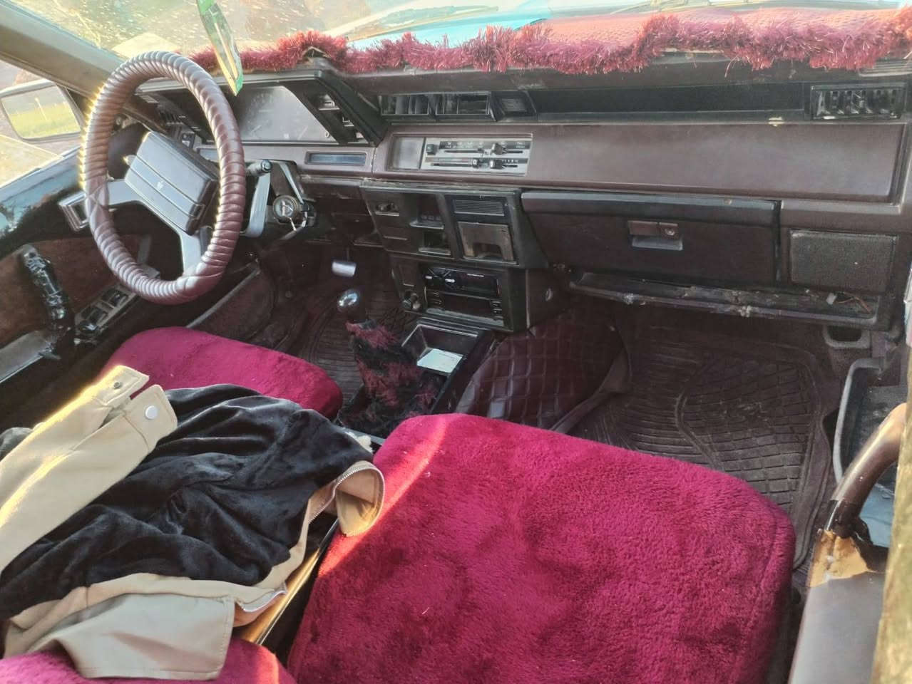 السلام عليكم مكلف بالنشر
للبيع او المراوس 
سوبر ٨٧ بدون صبغ كير محرك طخم تاير تريد  تحويل تريدوكاله.
العنوان صلاح الدين بيجي 

‏‪***********‬
