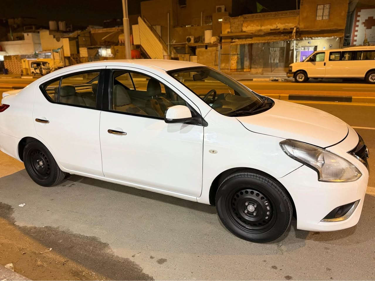 نيسان صني بلتيه زركه موديل 22 كفاله بيهه صبغ قليل بل داير الوره قليل كلش والباقي كفاله رقم اربيل الدولي جاهزه سياره للاخير السعر 108 وبيهه مجال *********** البصرة, العراق
