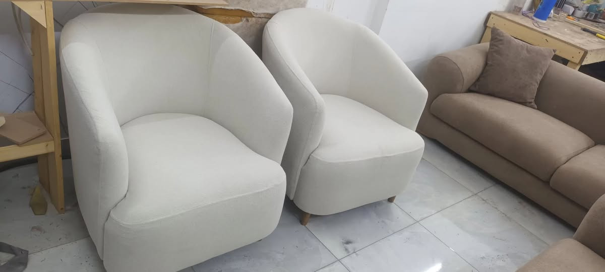 السلام عليكم  متوفر دوشمه مستعمل وجديد ويوجد تحوير ونجاره  تخومه دواوين تفصال حسب الطلب للاستفسار خاص والرقم متوفر واتساب***********  العنوان الاعضميه شارع قاسم  وتوجد خدمه توصيل
