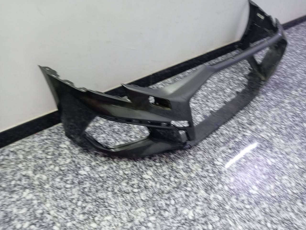 قطع اودي للبيع موديل ٢٣ A3 اتصل *********** *********** مكان بغداد
