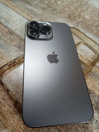 iphone 13 pro  ذاكره 128 الون اسود  تك سيم  التلفون نموذج  M  بطاريه %...