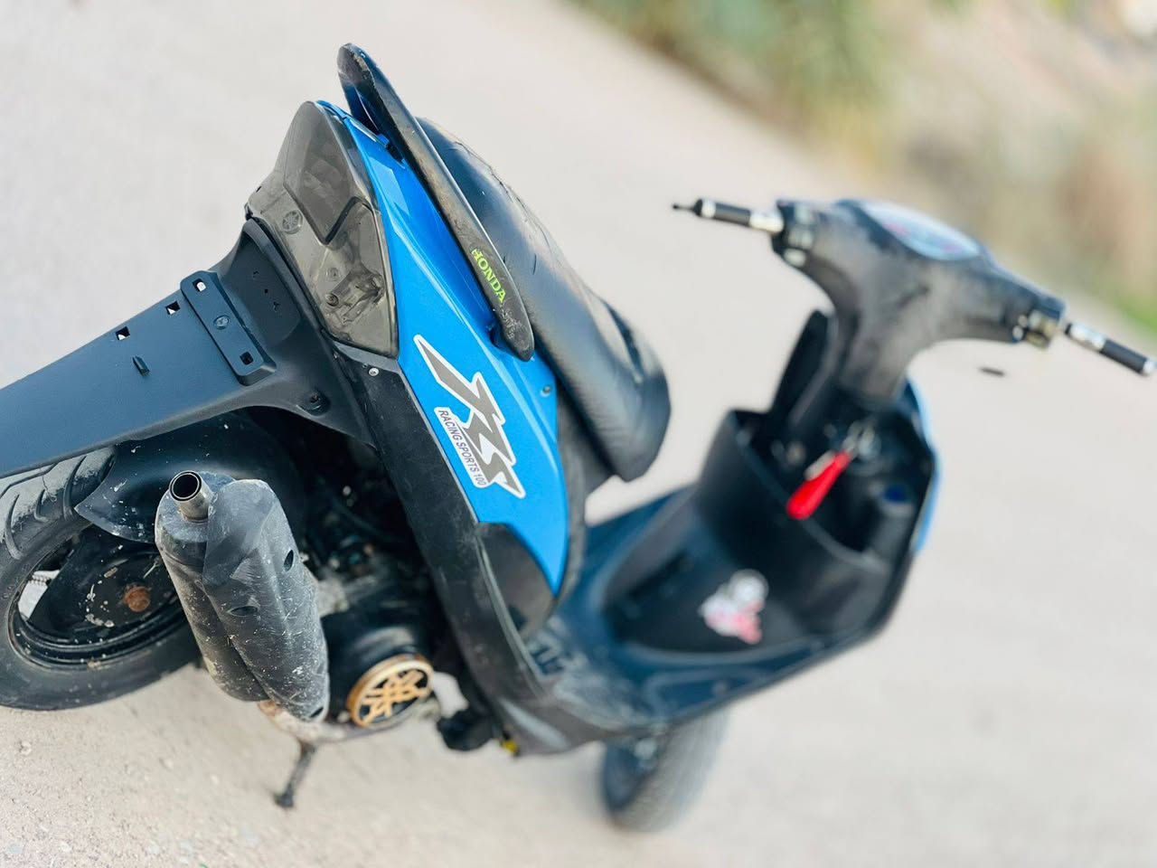 دراجه للبيع حلوه ونضيفه دراجه سلف هندر كله شقاله الدراجه ماناقصه شي مفتوحه بوشه 49 مكاني القرنه السعر 550 وبيه مجال  ***********
