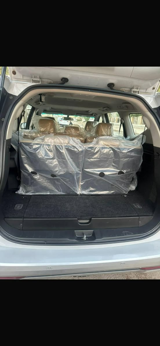 السلام عليكم 
باجيرو مونتيرو موديل 2021 ماشية 36 يعني اخت الزيرومحرك 3000 سلايد روف كرسي يدوي شاشة ديجيتال سايد بريك اوتو هولد حساس خلفي فقط كشنات جلد لون بيجي فور ويل حقيقي جنطة يدوي بلوجكتر اشاره السعر 240 مكان السيارة بابل
***********
