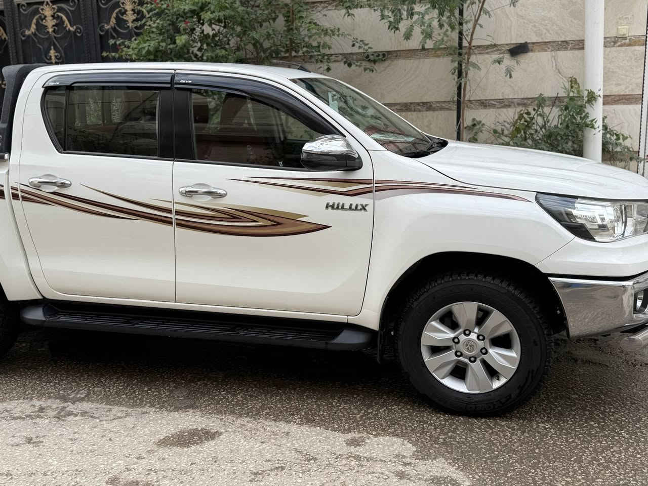 السلام عليكم بيكب فور ويل  مكفوله من الصبغ  والحادث سعودي كلش نظيفه بأسمي مجدد سنويه ورقم سلمانيه  بيع او مراوس سورنتو او توكسان  حديث الي يحب يتصل او يراسل  
***********
