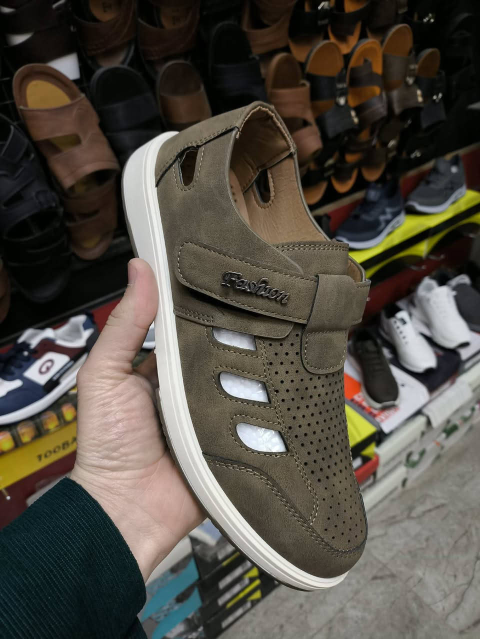 ⚜️ زيتونة للأحذية والحقائب ⚜️

😍جــــــــديـــــــــدنـــــا😍حذاء رجالي مخرم
 
القياس منـ41 الى45

عنواننا/مدخل التعليم🏣مجاور ماركت التعليم


**إذا كنت صاحب هذا الإعلان وتريد حذفه لأي سبب، رجاءا أرسل رسالة إلى الدعم الفني**