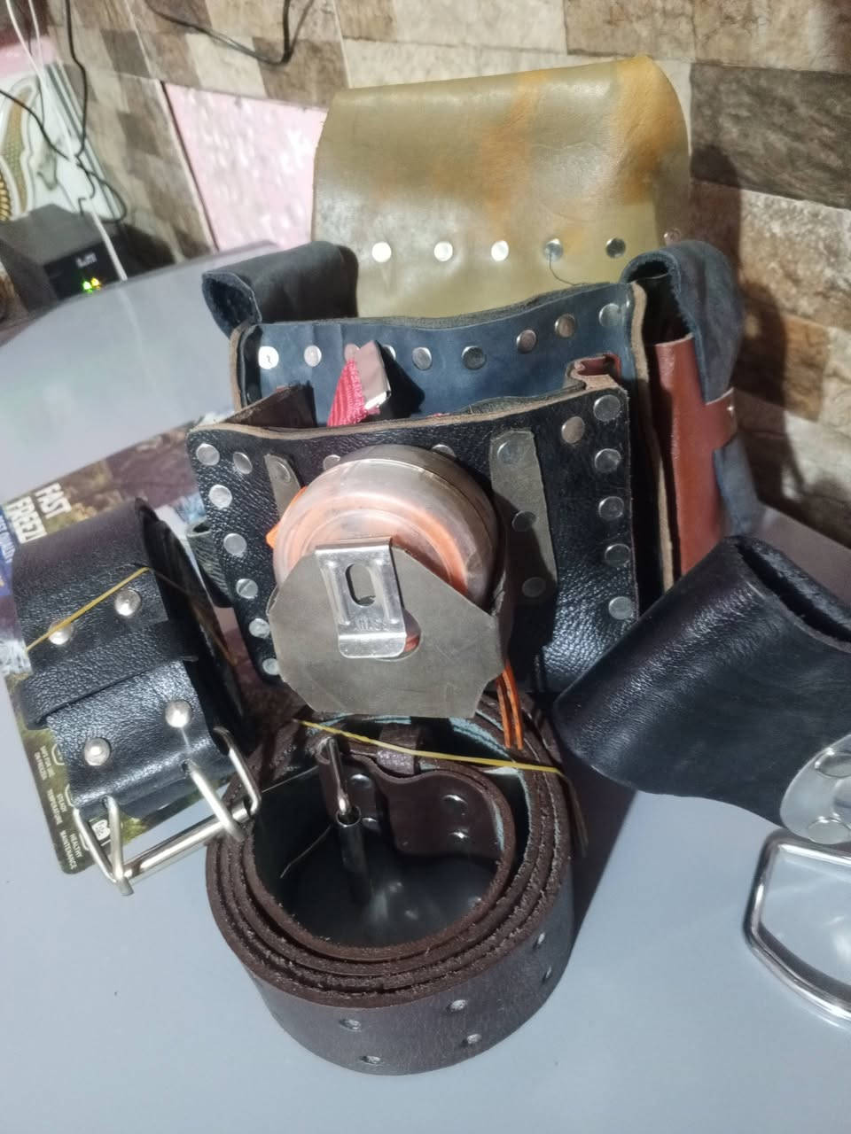 #النجارين
وفرنالكم اجود انواع المطارق المصري  
وفرنالكم جاكوج مصري بطول ٥٠ سنتيم 
يحتوي عله ثلاثه انواع 
🔥( دائري ، مصفح ، مربع ) 🔥
حرجايه مصريه ٣ جيب الكبيره 
و٢ جيب العميقه 
حزام جلد  حلقه جاكوج جلد
يوجد توصيل جميع محافظات العراق ..مجاني.. 
🇮🇶 
للحجز مراسله الصفحه او اتصال
***********   واتساب 
***********   واتساب
ان شاءالله الرزق الوفير للجميع
