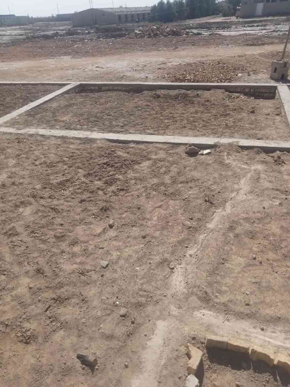 سلام عليكم خوان بتلو لبيع قضاء لسدير حي جواد لمساحه 100لسعر 5مليون ونص وبيه مجال ***********
