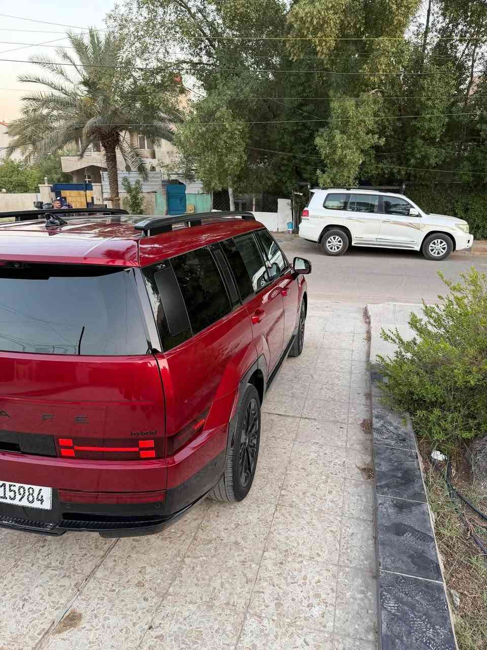 🚗 للبيع |  سنتافي هايبرد كاليغرافي 2024 وارد أمريكي (أعلى فئة)
✅ الموديل: 2024
✅ الفئة: كاليغرافي (Calligraphy)
✅ الوارد: أمريكي
✅ الممشى: 13 ألف ميل فقط
✅ المحرك: 1.6 لتر تيربو + هايبرد (Hybrid)

الضرر السابق:

* بونيد
* جاملغ
* باب السائق

أبرز المواصفات:
✔️ شاشة كبيرة
✔️ عدادات ديجيتال كاملة
✔️ كاميرات 360°
✔️ سقف بانوراما (فتحتين)
✔️ بصمة للأبواب وتشغيل المحرك
✔️ تشغيل عن بُعد
✔️ رادارات ومساعدات قيادة 360°
✔️ نظام الكبح التلقائي (إيقاف ذاتي)
✔️ ويل كب (Head-Up Display)
✔️ إضاءة LED خلفية
✔️ إشارات بالمرايا
✔️ تدفئة للمقاعد الأمامية والخلفية
✔️ المحافظة على المسار (Lane Keep Assist)
✔️ أوضاع القيادة: Eco / Sport / Smart
✔️ هند بريك إلكتروني + Auto Hold
✔️ مصابيح أمامية LED عدسات (واطي/عالي)
✔️ رادار أمامي
✔️ باب خلفي كهربائي
✔️ باب خلفي ذكي يفتح عند الاقتراب
✔️ تبريد للمقاعد الأمامية
✔️ شفتات تبديل سرعات خلف المقود
✔️ فتحات تكييف خلفية
✔️ حساسات أمامية وخلفية
✔️ مقاعد جلد كهربائية (تدفئة + تبريد)
✔️ ذاكرة لمقعد السائق (Memory Seat)
✔️ إضاءة داخلية محيطية (Ambient Light)
✔️ نظام HTRAC للدفع الكلي
✔️ Smart Park (الأوتو بارك) تتحرك للأمام والخلف بالريموت
✔️ مقاعد الصف الثالث كهربائية
✔️ 7 ركاب

💰 السعر: 21,000 دولار وقابل للتفاوض

📞 للاستفسار: ***********

📍 الموقع: بغداد - المنصور
