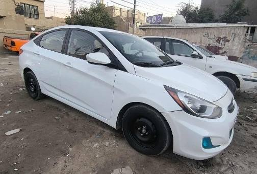 السلام عليكم اكسنت أمريكي موديل ١٧ حادثه جاملغ وبنيد سعره ١٠٥ وبيه مجال قليل بابل شارع ٦٠ قرب جسر الطهمازيه موبايل ***********
