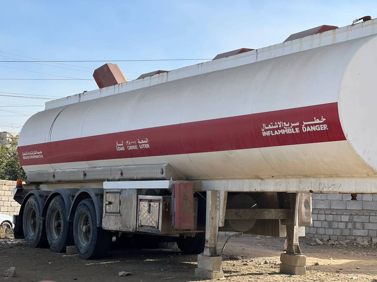 كسور موديل 2005 حجم 1840
طوناج 2سنه جيبيس تصريح امني كامل 
سنويه 29 طخم تاير جديد تانكي بالون السياره مكفوله من ڪلشي 
العنوان موصل 
السعر 260  
رقم الهاتف كورك ***********
رقم الهاتف اسيا ***********
الكورك بي واتساب
