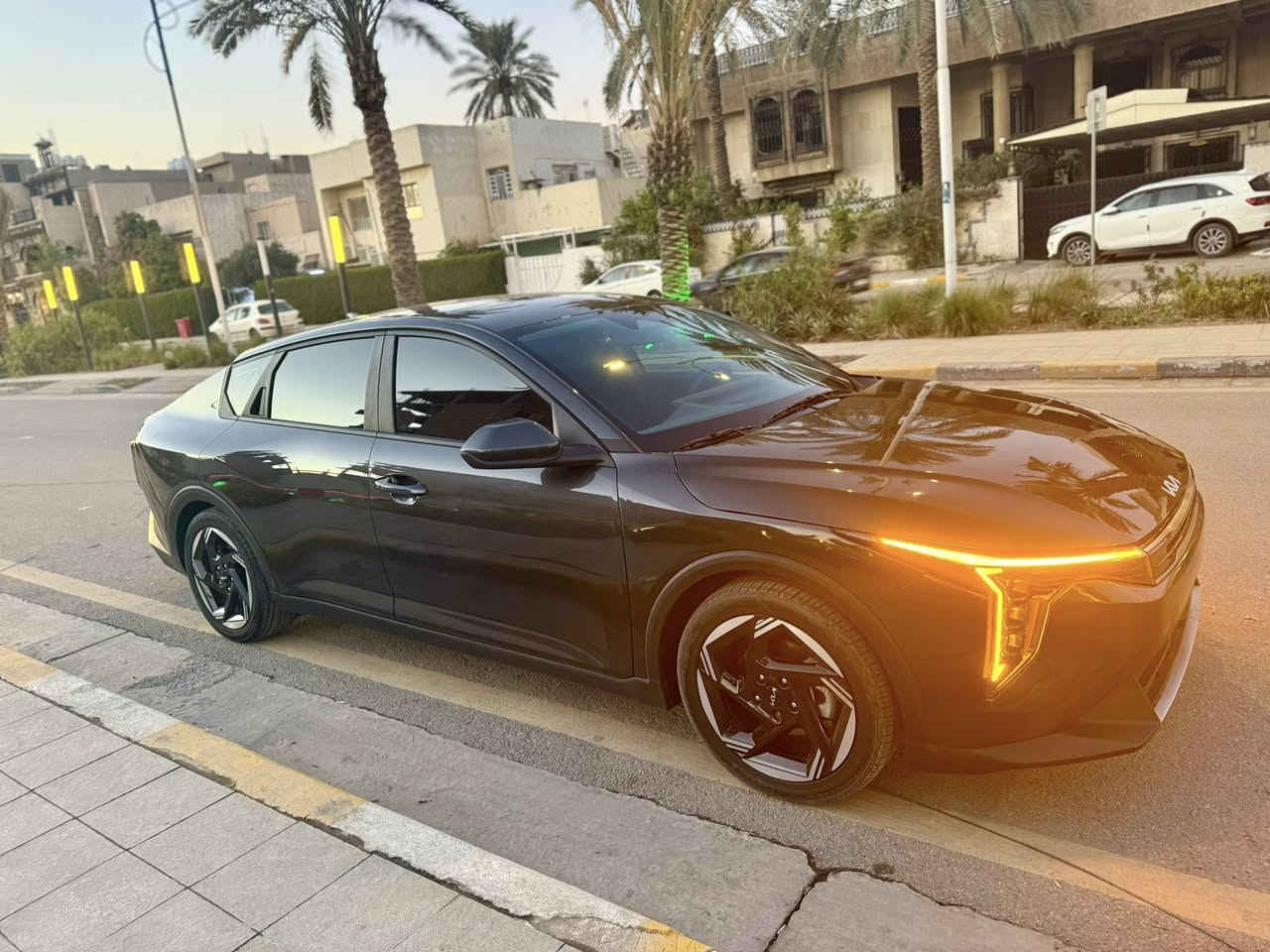 السلام عليكم
كيا K4 Ex 2025  بدون رقم  ماشية 19الف 

المواصفات : بصمة / هندبريك دكمة / شاحن وايرليس / لايت LED  / مكينة 2000 دوش سمارت  / شاشة كبيرة متصلة ديجتال و360  درجة / اوتو هولد / LED امامي وخلفي / قيادة ذاتية / كامرة دوارة / رادار تعديل مسار / اوتو بريك / رادار جانبي / مود درايف / تحكم ستيرن / كروس سرعة /مانع انزلاق / بلوتوث / اواكس / USB /شحن لاسلكي / نظام ترحيب /تشغيل عن بعد / بيها بنيد فقط /تضليل الجام ينشال 

‎للتواصل والاستفسار : 

العنوان بغداد العامرية 

***********
