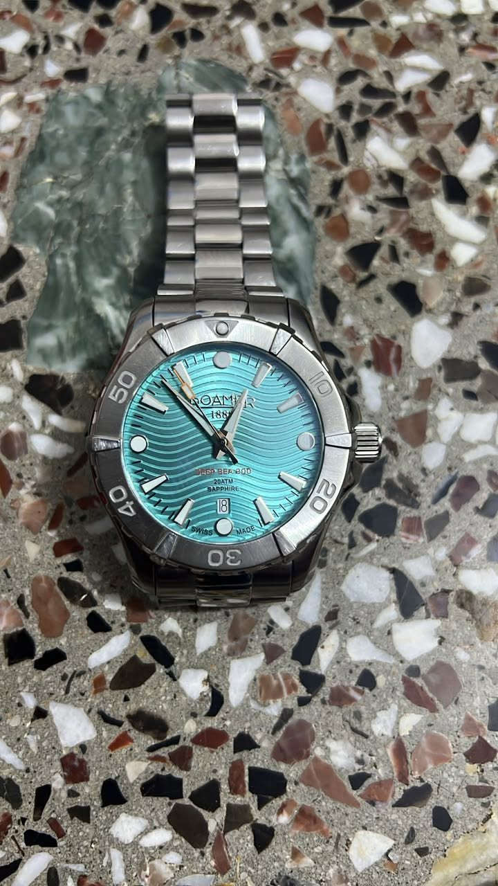 السلام عليكم ورحمة اللّٰه وبركاته
.AOAMI Deep Sea 200 لبيع ساعة
Tiffany Blue :اللون •
• زجاج Sapphire مقاوم للخدش
• مقاومة للماء 20ATM
• ستانلس ستيل
• الحالة: ممتازة / نظيفة جداً
المكان: واسط - العزيزيه
للتواصل :***********
للاستفسار واتساب او اتصال

