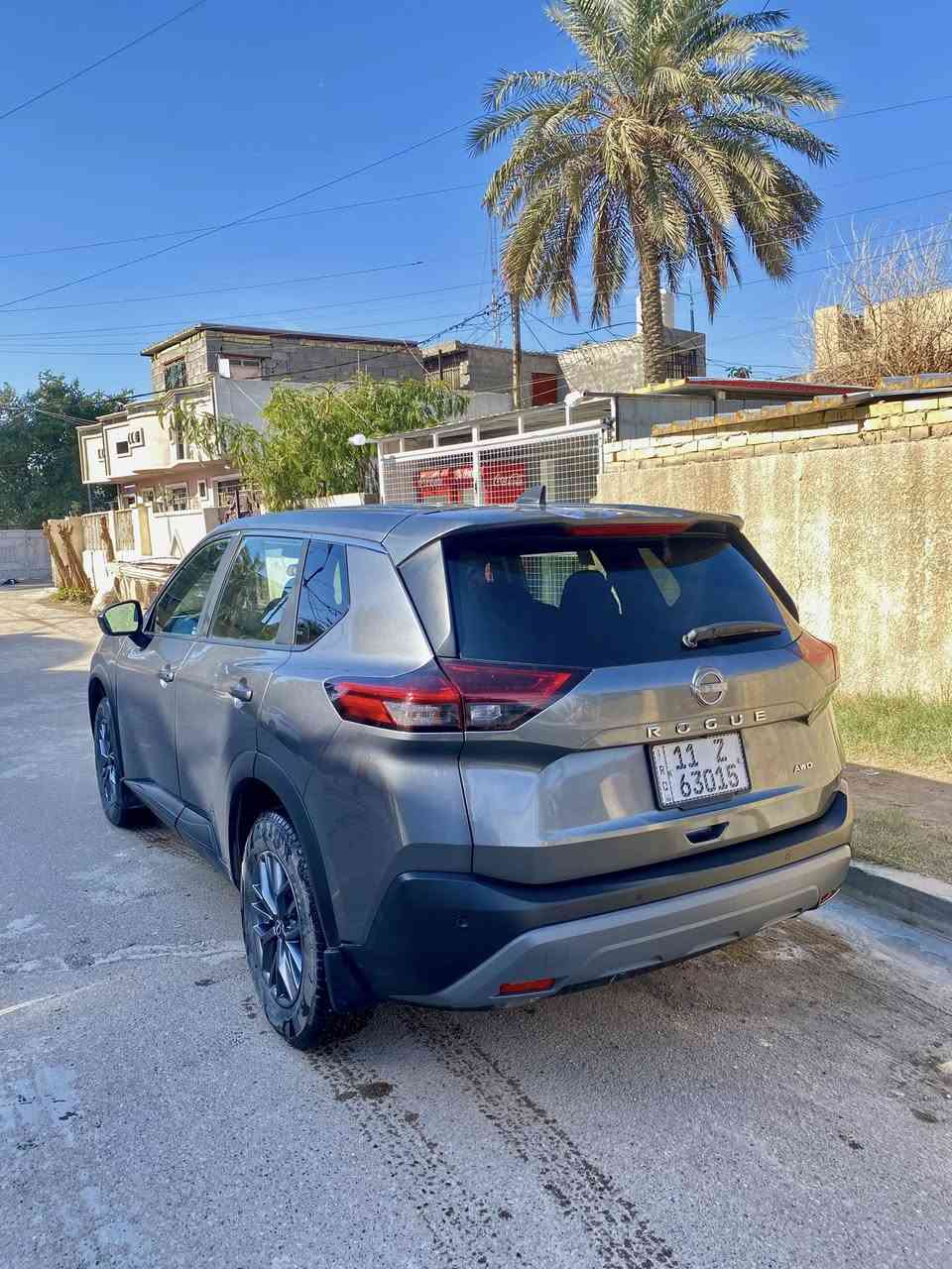 نيسان روج بغداد 
بدون ايرباك محرك ٣ سلندر 
ماشية ٢٥ الف ميل 
 السيارة على ايدي اني مستوردها على وضع الشركة 
صبغ بنيد فقط حادث سطحي 
مواصفات 
فور ويل 
رادار امامي خلفي نقطة عمياء 
شفتات 
اوتو هولد 
اوتوستوب 
كروز 
بصمة 
مديل ٢٠٢٣ السيارة باسمي 
سعرها ١٥٨ وبيها مجال 
الشراي يتصل 
باقي التفاصيل واتس اب 
***********

