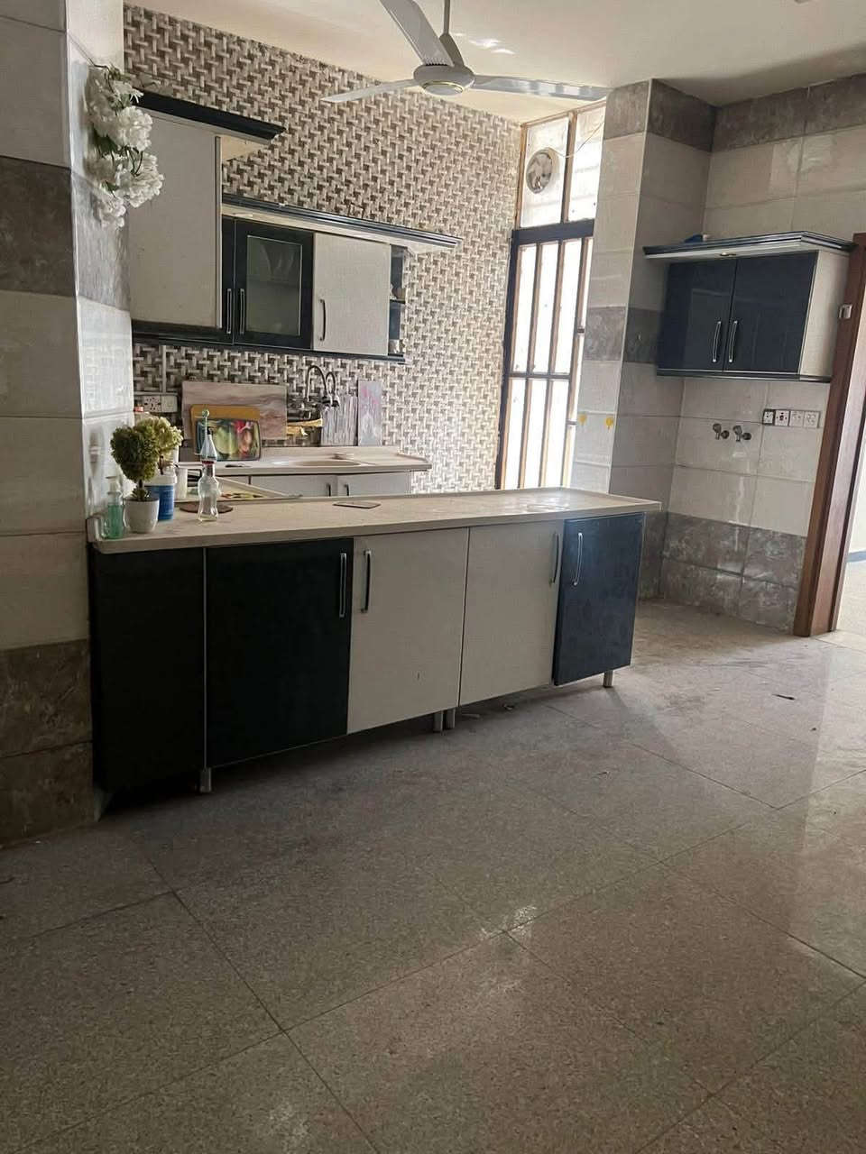 �✨ فرصة مميزة للإيجار في السيدية – موقع راقٍ ✨🏡
إذا تبحث عن الراحة والفخامة بموقع حيوي، هذا البيت خيارك المثالي 👌

مكتب عبدالله الرفيعي

🔶 المساحة: 150 متر

🔶 الموقع: شارع الخيزران

💎 مواصفات راقية وتشطيب حديث:

▪️ كاونتر تركي درجة أولى

▪️ عدد 4 سبالت (تبريد متكامل)

🏠 تفاصيل العقار:

✔️ مدخلين لراحة أكبر

✔️ كراج خاص

✔️ 3 غرف نوم مريحة

✔️ صالة واسعة

✔️ مطبخ حديث

✔️ عدد 2 حمام (خدمات)

💰 الإيجار: مليون وربع 

📍 بيت مثالي للعوائل الباحثة عن موقع هادئ وخدمات متكاملة

للاسـتفسـار الاتـصال علـى الارقـام التـاليه  او زيـاره مكـتب عبدالله الرفيـعي السيـديه_شارع الضـباط_ مقابل مجـمع لحـوم جويـلي 

#مكتب-عبدالله-الرفيعي

***********

‏‭***********‬

‏‭+964 770 712 2380‬

━━━━━━━━━━━━━━━

#بيت #عقارات #منزل #بيع #وساطة_عقارية

#شركة #سيدية #بغداد #عراق

#عقارات_السيدية

#عقارات_الكرخ #ايجار_تجاري

#بنايات_سكنية

#عقارات_القادسية #عقارات_اليرموك #عقارات_المنصور

#عقارات_الحارثية #عقارات_الكاظمية #عقارات_الاعظمية

#عقارات_العطيفية #عقارات_حي_الجامعة

