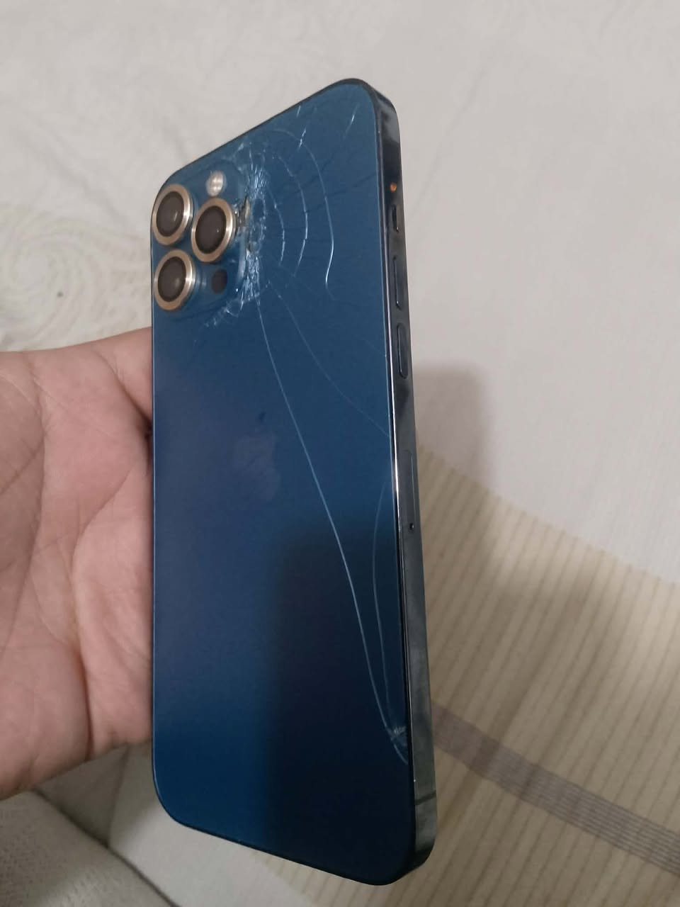 ‏١٢برو ماكس جهاز نضيف ذكره 256 بطاريته76 جهاز مبدل شاشه GX نوعيه تخبل وضهره مبين بل تصوير ميعجبك جهاز لا تعلق جهاز يرهم مراوس وبيع سعره 300 مكاني بغداد مدائن شراي تصل ‭٠٧٨٧ ٤٩٣ ٤٣٦٦‬
