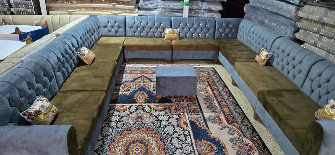 تخم ديوان تسكام💥 ١٠قطع 💥قياسه ١١متر ونص 🌹داير حرف  u🌹 ياخذ١٦نفر 🌹مقعد بلوك اسود  ١٦ ملم ثقيل اسفنج ضغط عالي درجه اولى🌹خشب جام روسي   مع طبله و٥كوشات هديه 🌹🌺🌹  موصفات شغل التركي 
العنوان نجف حي الرحمه شارع٢٠ مجمع العائله او مجمع ابو محمد *********** النجف, العراق
