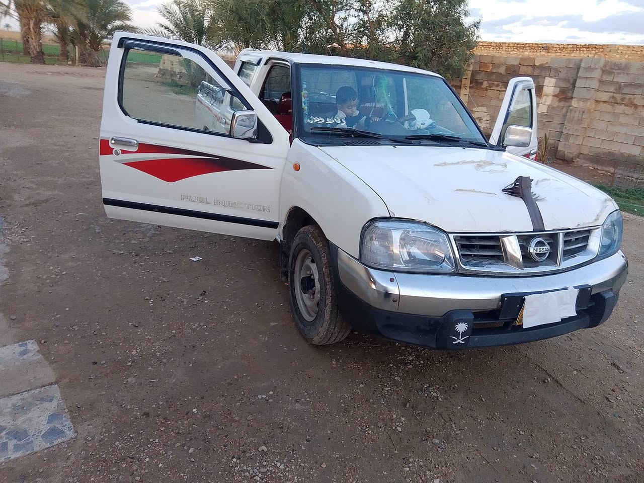 بسم الله اخوان نيسان محسن ابو التريشه ياباني اصلي 2008 كير اكسل محرك خير من الله السياره حلوه ونضيفه مكاني الرمادي رقم انبار رقم ألماني السيارة كشرها حيل حلووو سياره مال جناي سياره بلادية للاستفسار ***********
