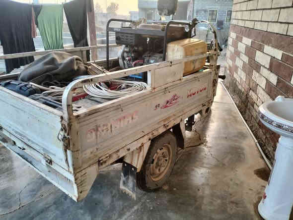 السلام عليكم ستوته للبيع   نظيفة محرك في حاله جيدة لانقص ولاتبخير السعر 950
الاتصال بالرقم. *********** المكان قرية اشريعه. 
ملاحضة مكلف بالنشر خاص ماجاوب
